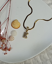 Zirkon taşlı harf kolye